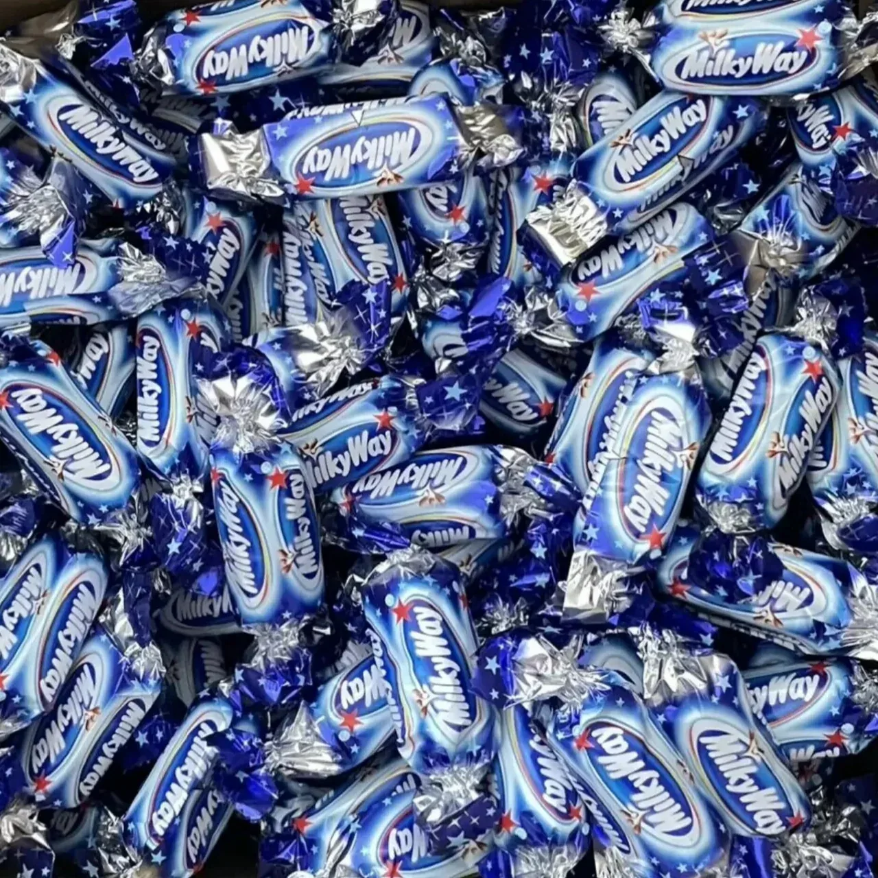 Celebrations Choose Your Own Chocolate Pick N Mix Vegetarian Halal Chocolate Candy Sweet Snacks - Image 10